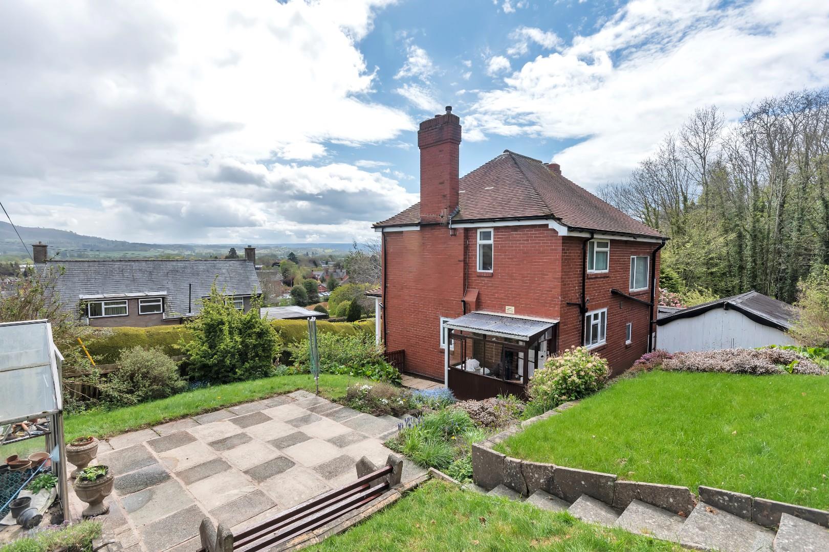 1, Delwood Drive, Welshpool, SY21 7QS Estate Agents & Auctioneers